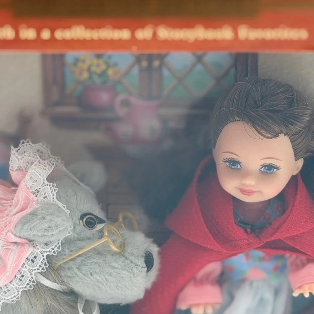 Barbie Collectibles Little Red Riding Hood Storybook Favorites 2001 Mattel 29329